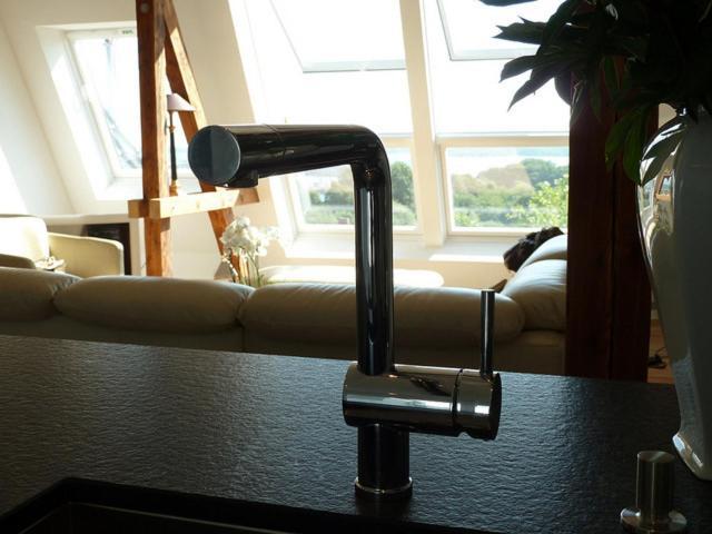 Luxus Penthouse Waterview Apartment Кил Екстериор снимка