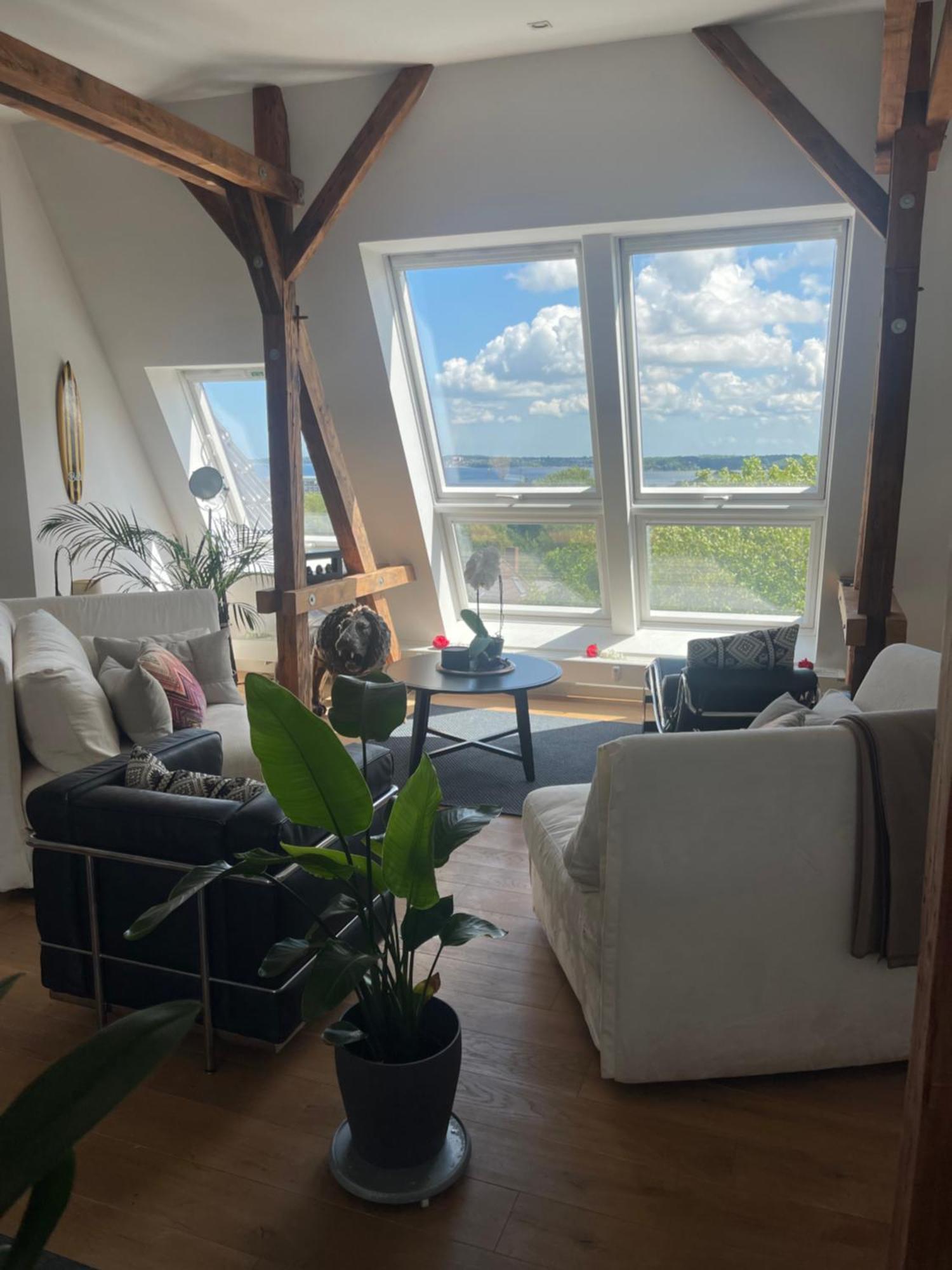 Luxus Penthouse Waterview Apartment Кил Екстериор снимка