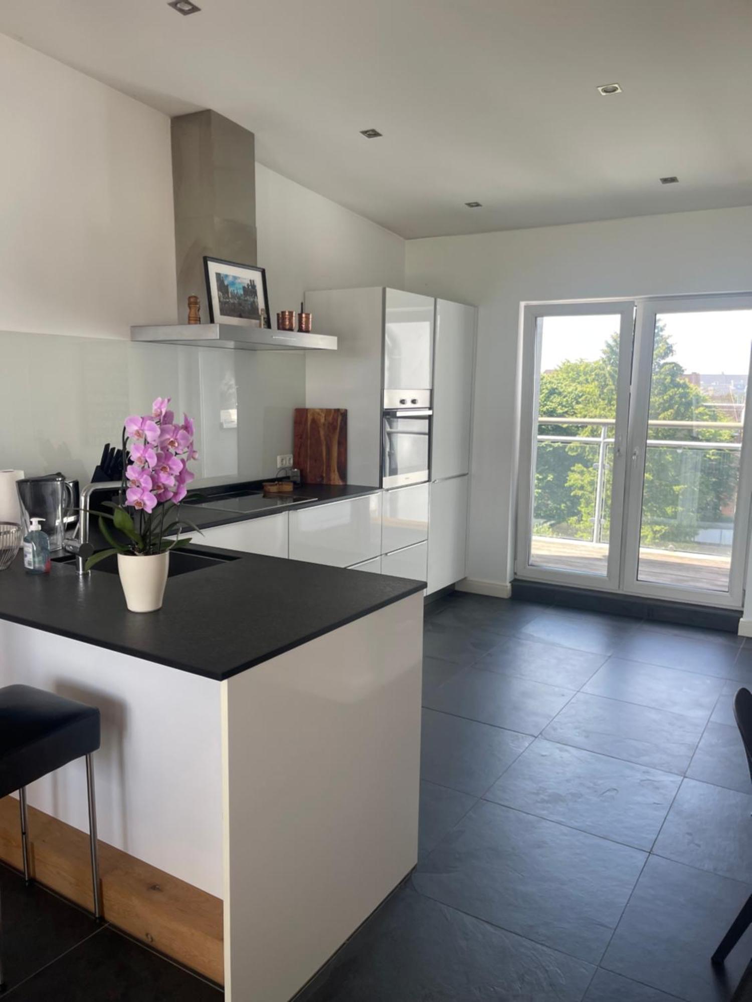 Luxus Penthouse Waterview Apartment Кил Екстериор снимка
