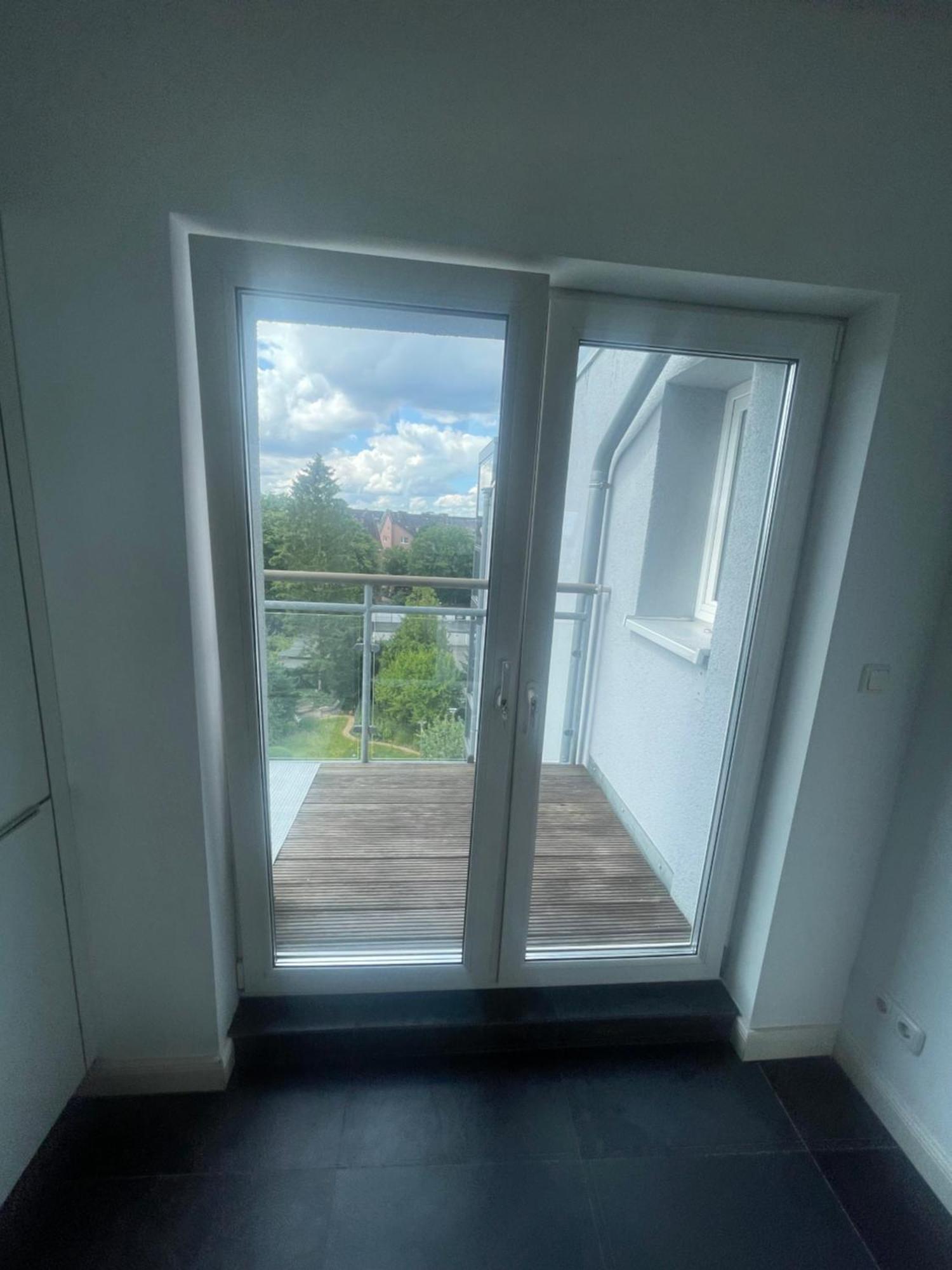 Luxus Penthouse Waterview Apartment Кил Екстериор снимка